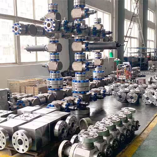 wellhead xmas tree assembly