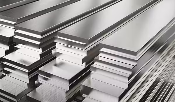 difference between alloy steel and stainless steel